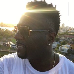 Meet your Posher, Henry